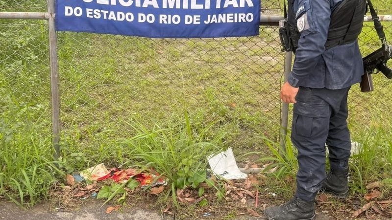 Granada é apreendida durante prisão de dois homens em Nova Iguaçu