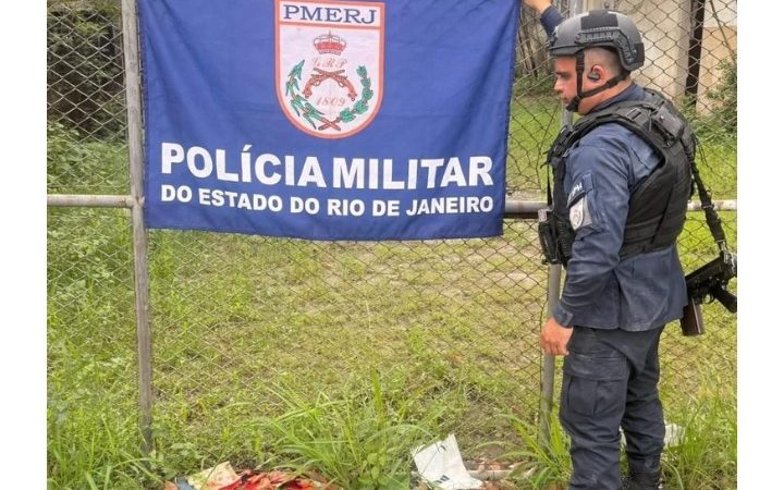 Granada é apreendida durante prisão de dois homens em Nova Iguaçu
